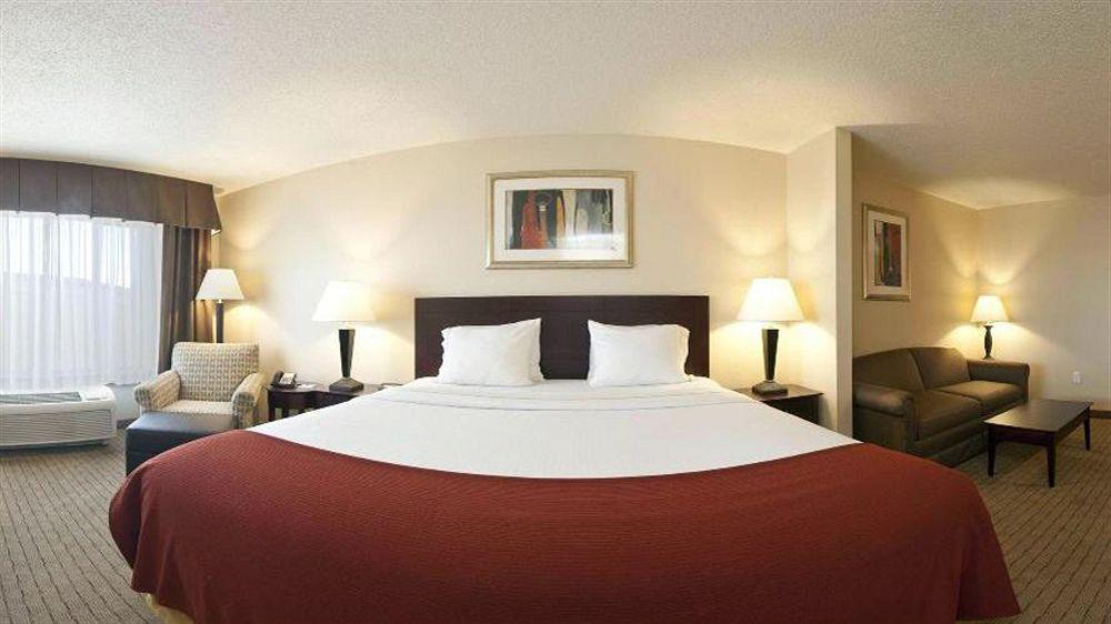 Holiday Inn Express Hotel & Suites Minot South By Ihg Εξωτερικό φωτογραφία