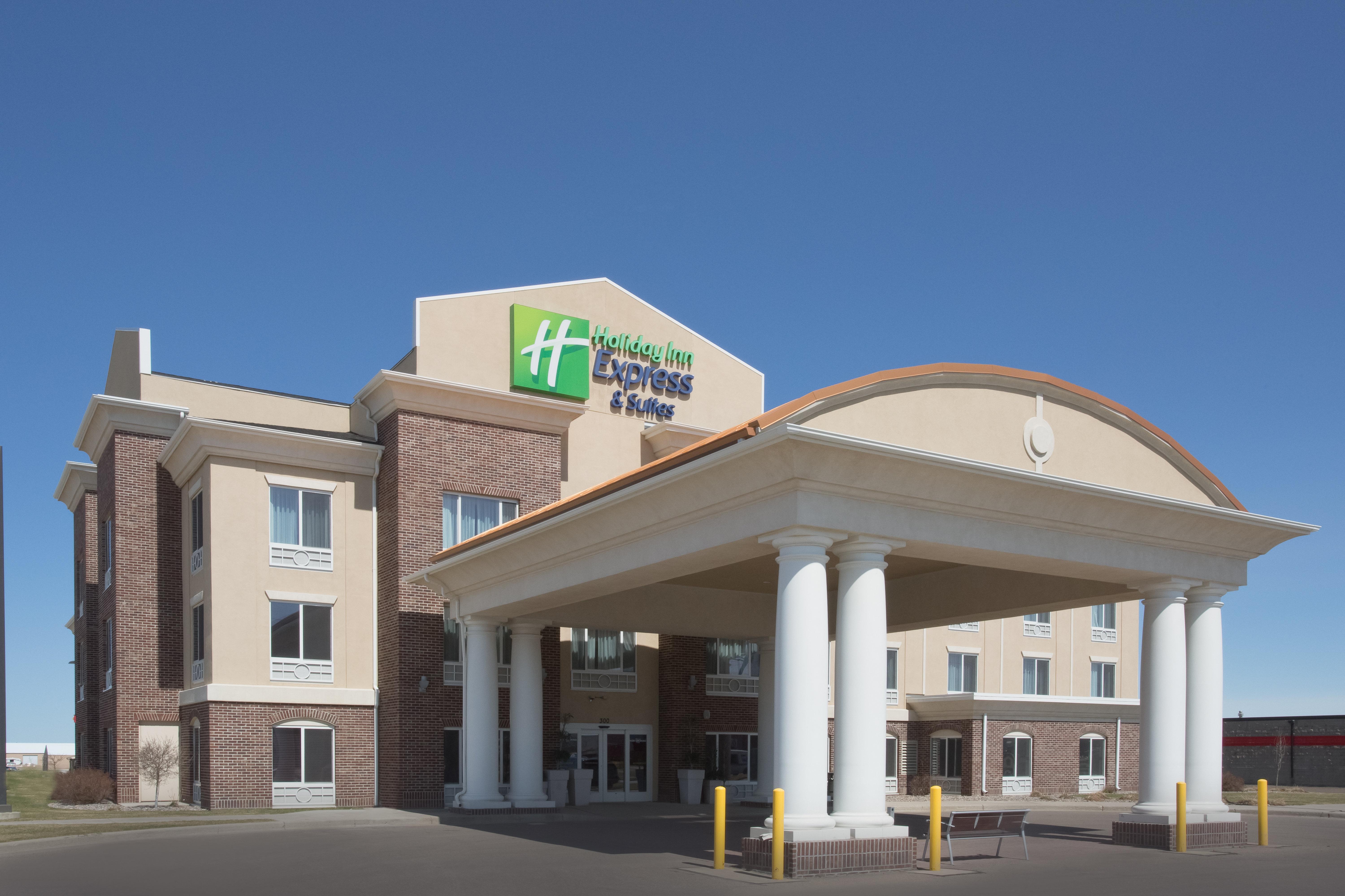 Holiday Inn Express Hotel & Suites Minot South By Ihg Εξωτερικό φωτογραφία