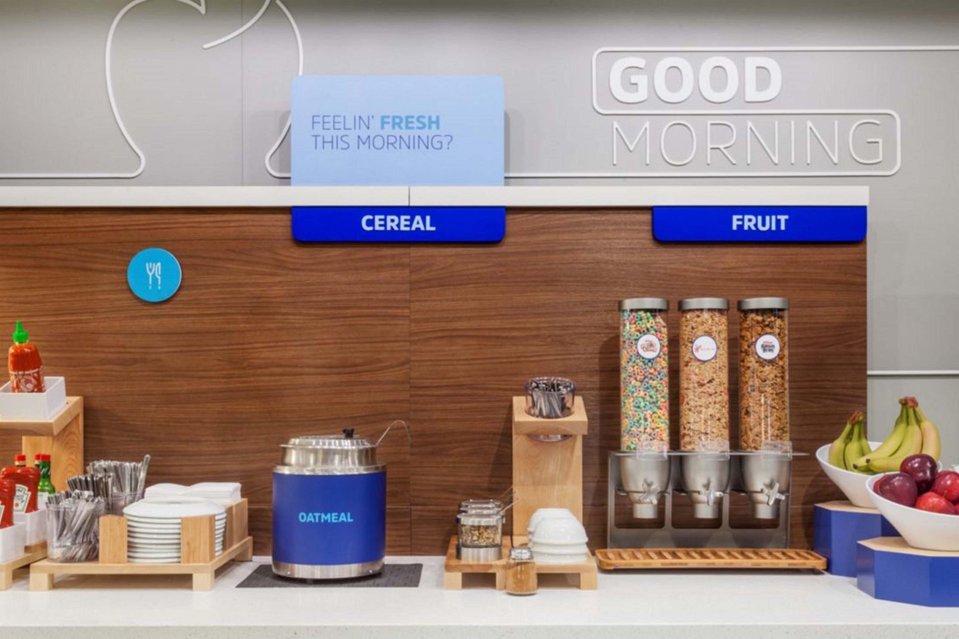 Holiday Inn Express Hotel & Suites Minot South By Ihg Εξωτερικό φωτογραφία