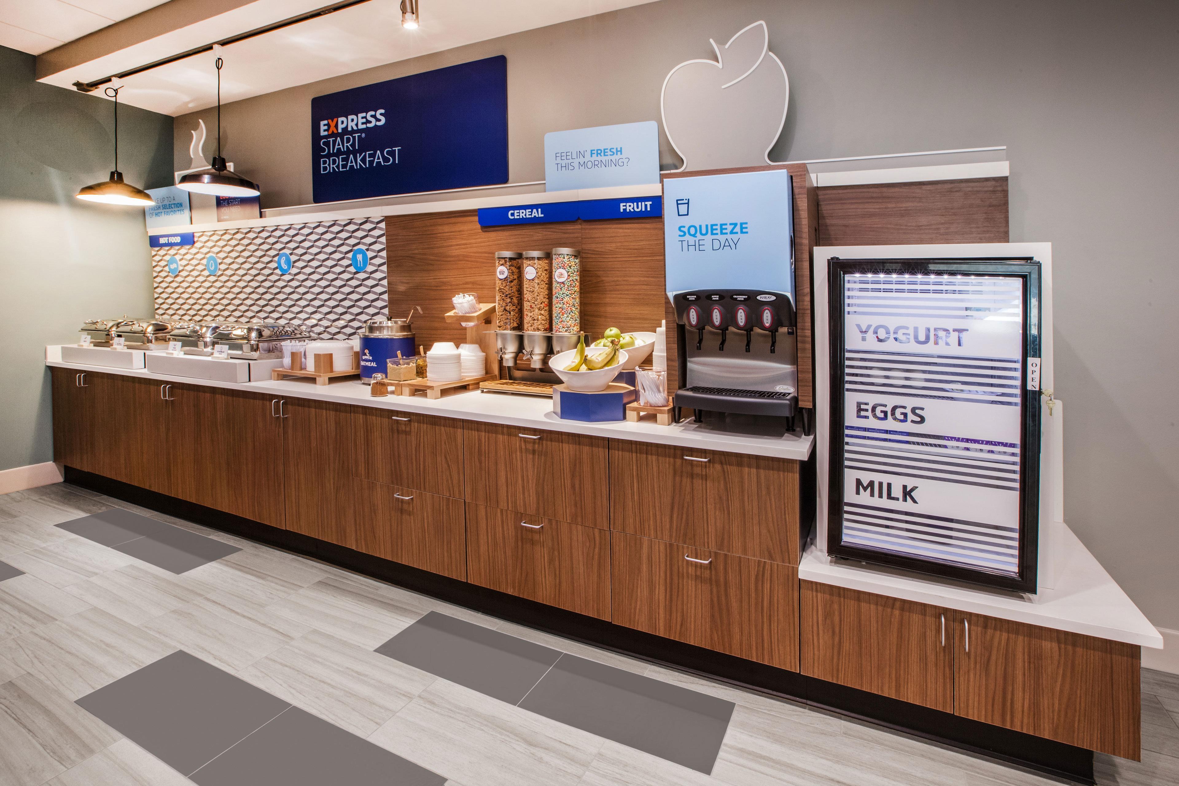 Holiday Inn Express Hotel & Suites Minot South By Ihg Εξωτερικό φωτογραφία